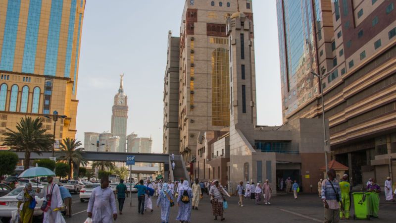 Mosques of Mecca: Perform all the Holy Rituals and Prayers for a Divine ...