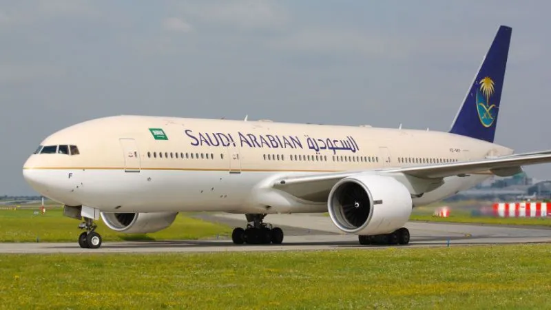 Fly from Qatar to Saudi Arabia