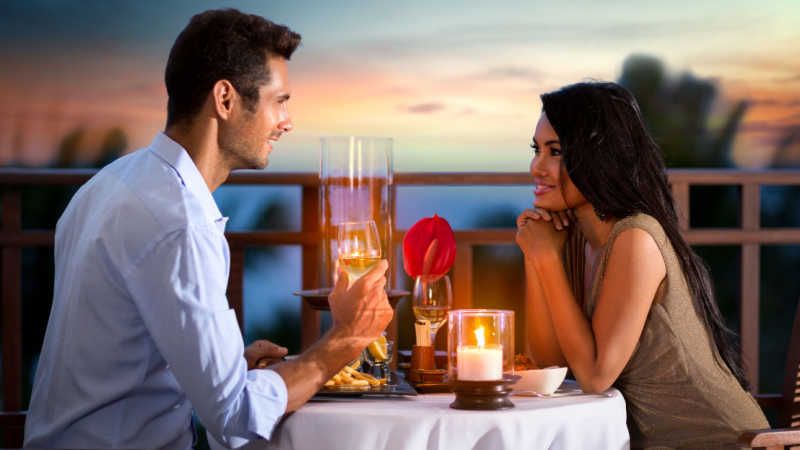 Savor Delicious Cuisines on a Romantic Dinner