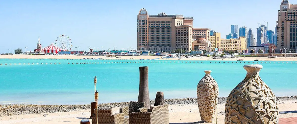 شاطئ كتارا في الدوحة: بقعة أنيقة ورائعة لقضاء يوم مثالي بالخارج