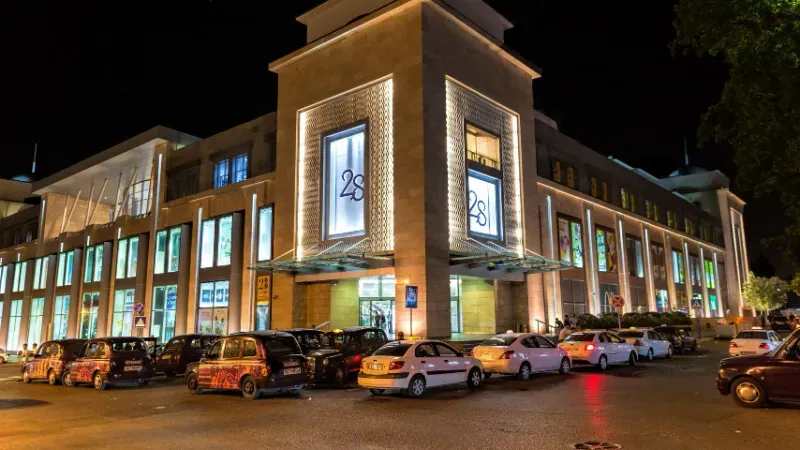 28 Mall Baku