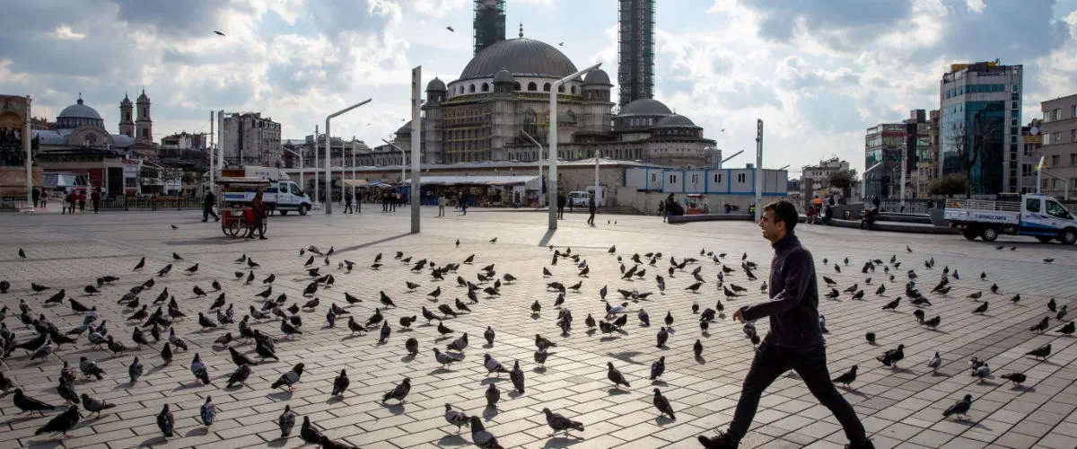 ميدان تقسيم إسطنبول دليل يمنحك نظرة على أنشطة يمكنك القيام بها في زيارتك إلى إسطنبول