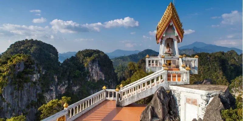 Climb Up the Wat Tham Sua