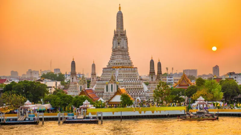 Wat Arun: Explore the Temple of the Dawn