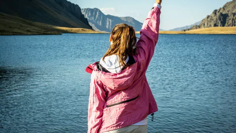 Trekking to the Colorful Rocks and Lake