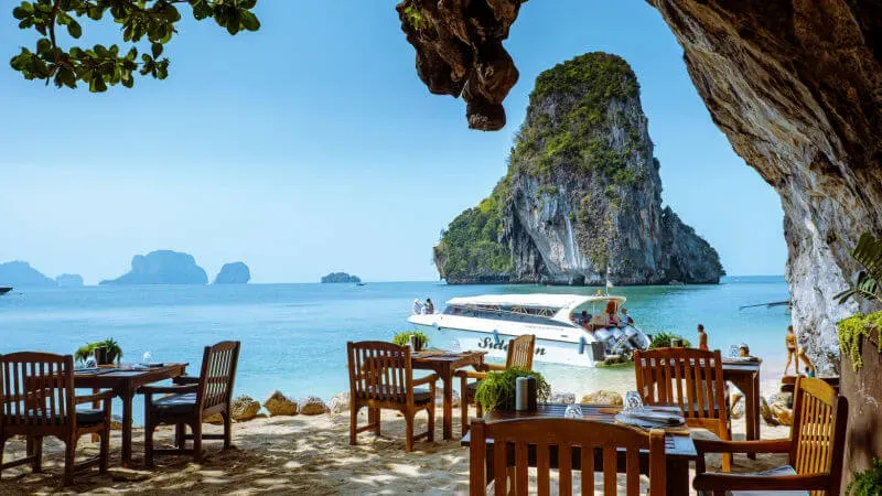 Restaurants and Food in Phi Phi Islands