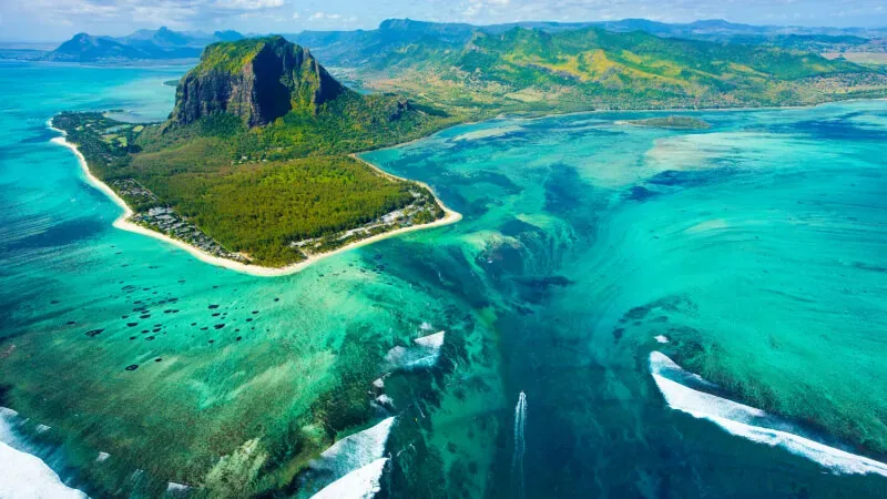 Helicopter Ride to Underwater Waterfall