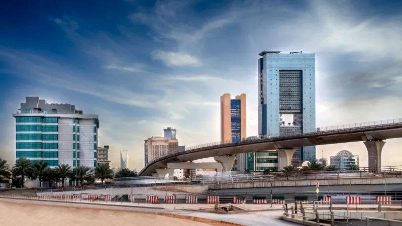 الفنادق القريبة من جسر السماء الرياض