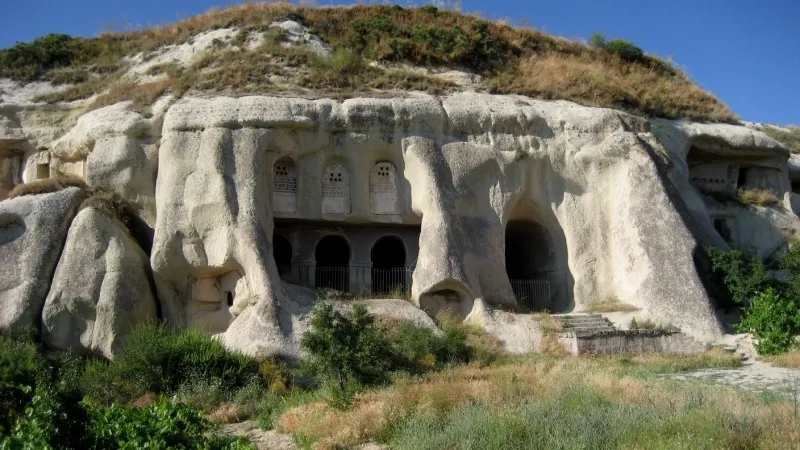 Discover the Caves of Shada Mount