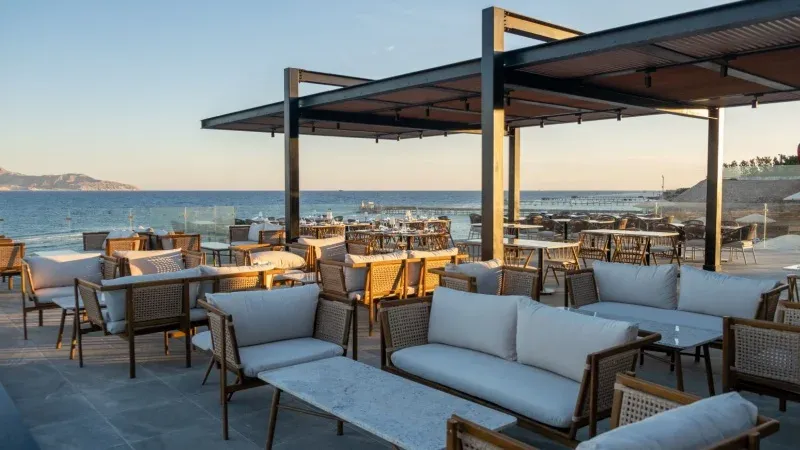 Experience Serene Beachfront Celebrations