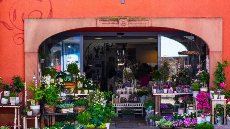 Rosebella Flowers & Chocolate