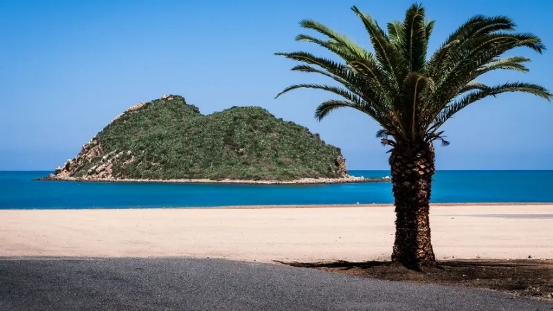 Cala Iris Islet