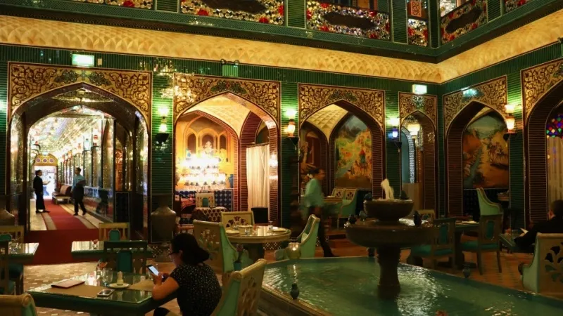 مطعم باريسا في سوق واقف