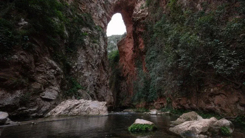 Enjoy Surrounding Beauty at God’s Bridge