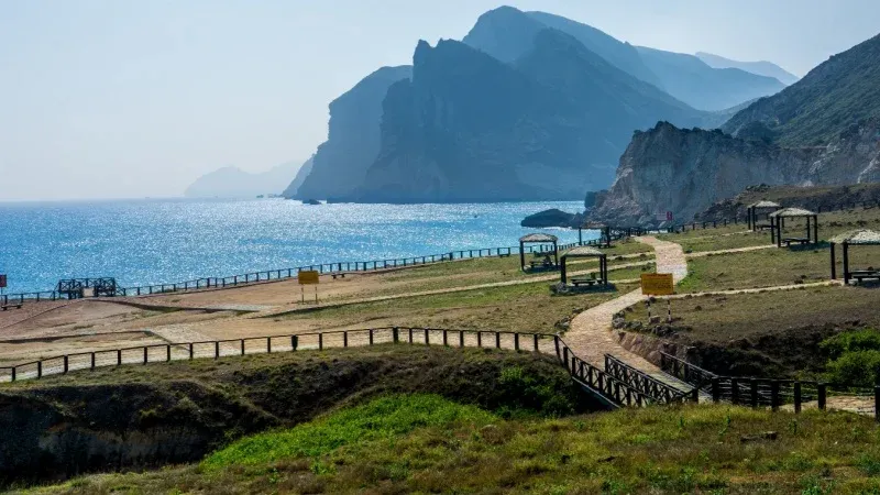 Al Mughsayl Beach