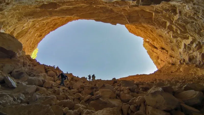 Heet Cave (Ain Heet Cave)