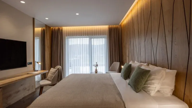 Top Hotels to Stay Near Al Asfar Lake