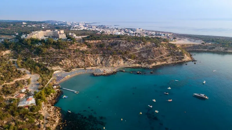 Konnos Bay