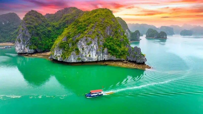 Cat Co Cove, Cat Ba Island
