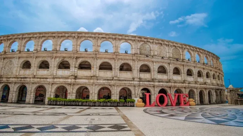 Explore the Macau Fisherman's Wharf Complex