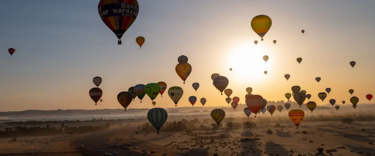 Hot Air Balloon Rides in Saudi Arabia: Where & When