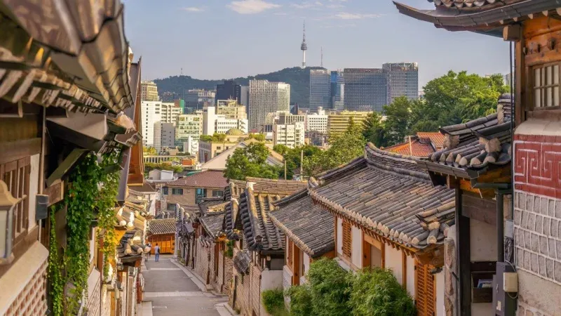 Wander Through Bukchon Hanok Village