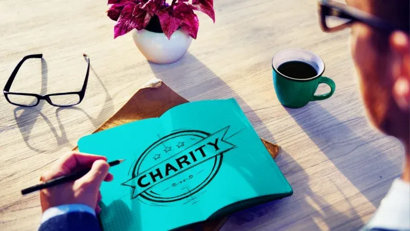 Giving Charity: Zakat al-Fitr and Acts of Kindness