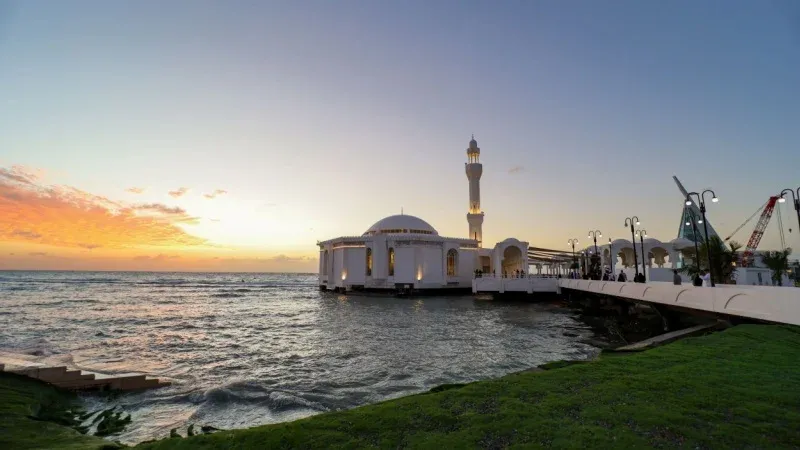 Visit Iconic Landmarks in the City