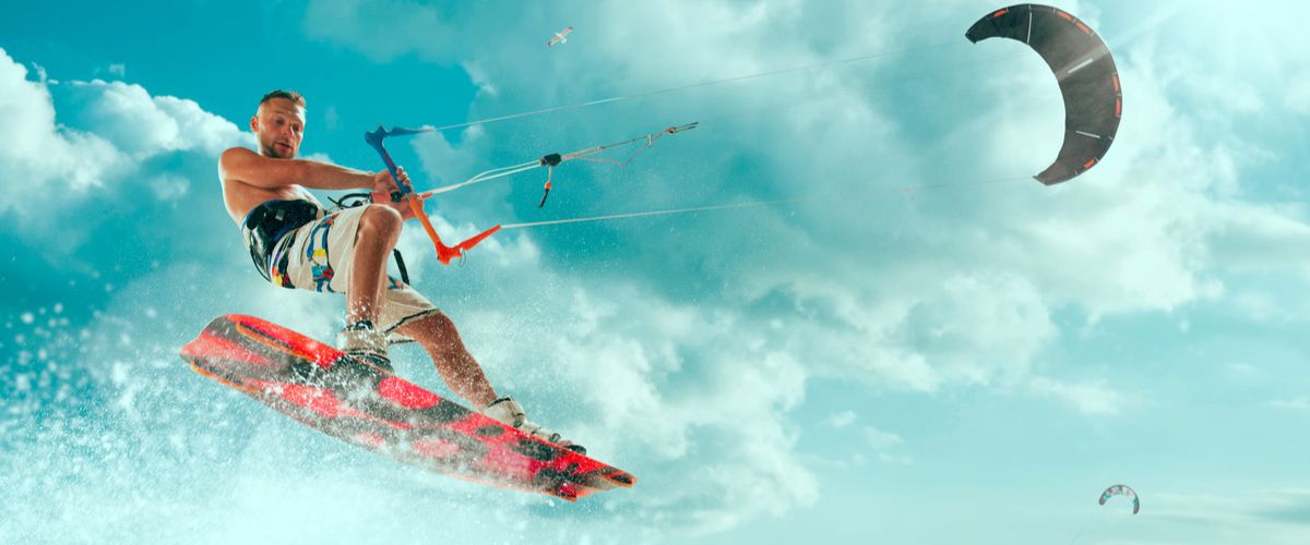 Kitesurfing In Qatar: An Experience Worthy Of Your Time & Money