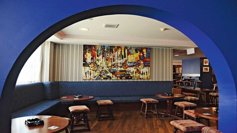 Rose And Thistle Bar