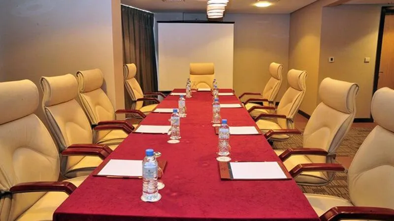 Business Facilities At Kingsgate Hotel Doha