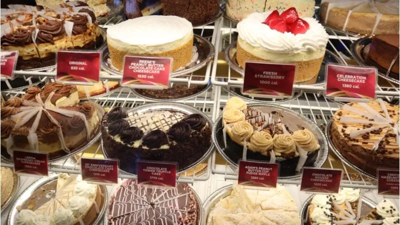 The Cheesecake Factory: Savor Amazing Desserts 