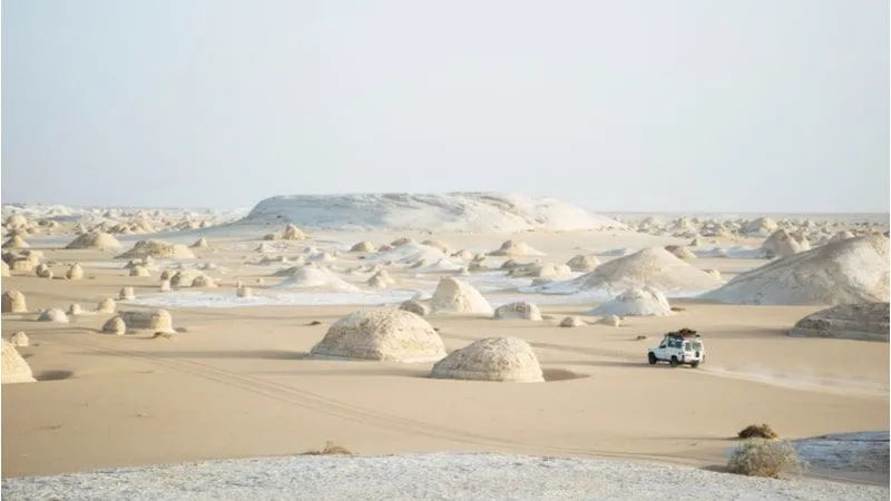 White Desert: Discover The Shades Of Orange On New Year