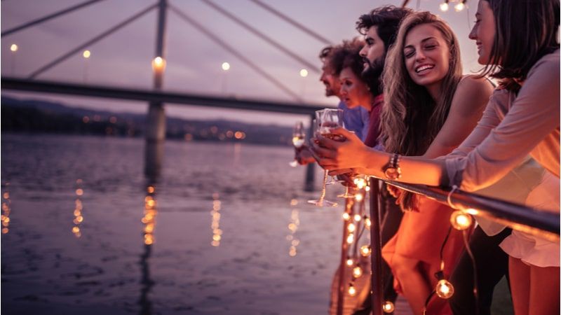 Cruise Party In Paris For A Memorable New Year’s Eve