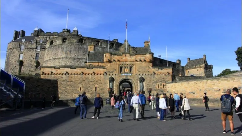 Go On A Historical Tour in Edinburgh