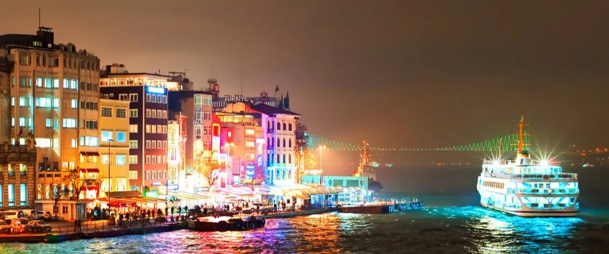 Nightlife in Istanbul: Experience a Hypnotic Time after the Sun Goes Down