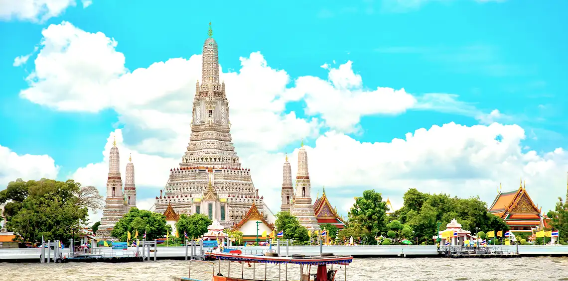 6 Reasons to Visit Dream World Bangkok - Trazy Blog