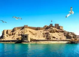 Amazing 3 Days 2 Nights Wadi Rum and Petra Tour Package