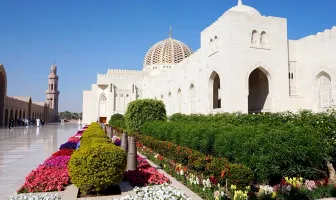 3 Nights 4 Days UAE Honeymoon Package 3 Nights 4 Days UAE Honeymoon Package