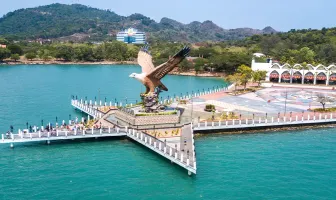 Best Selling 3 Nights 4 Days Malaysia Family Tour Package Best Selling 3 Nights 4 Days Malaysia Family Tour Package