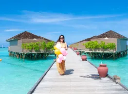 2 Nights 3 Days Vaadhoo Island Male Honeymoon Package