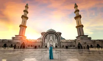 Incredible 3 Days 2 Nights Malaysia Budget Tour Package Incredible 3 Days 2 Nights Malaysia Budget Tour Package