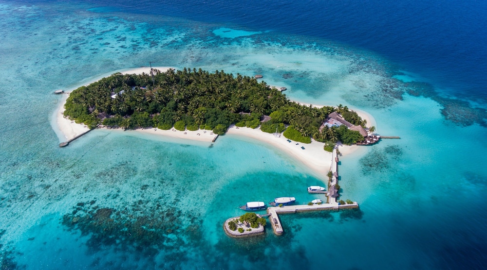 Explore Maldives 4 Nights 5 Days Male Luxury Tour Package ...